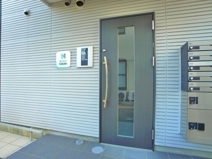 物件外観写真3　(エントランス部分)