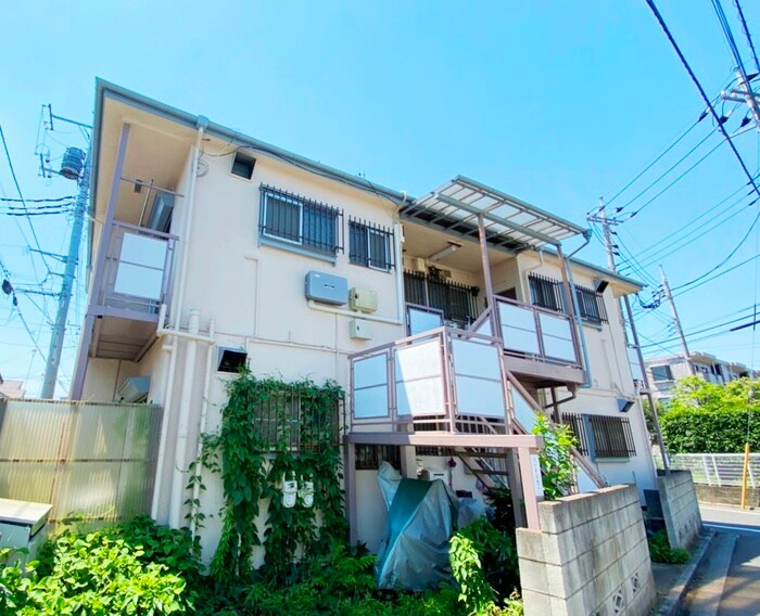 物件外観写真4　(エントランス部分)