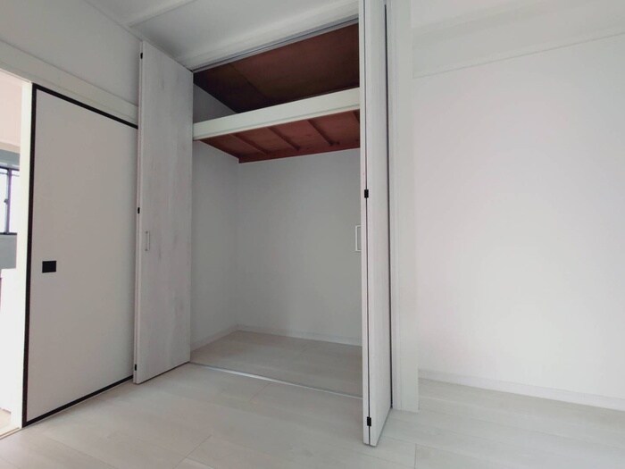 物件内観写真10　(収納)