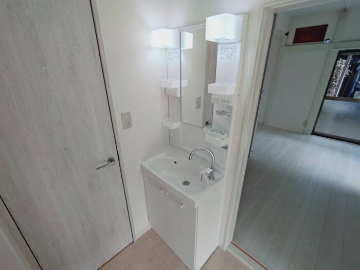 物件内観写真11　(洗面)