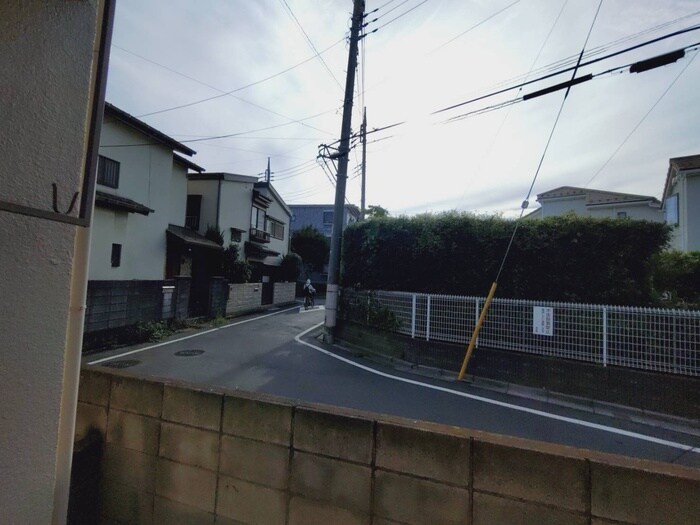 物件内観写真21　(室内からの展望)