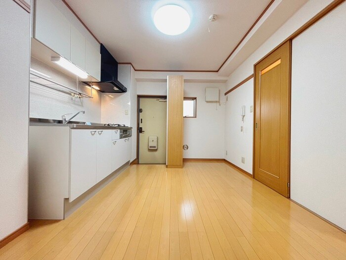 物件内観写真5　(居室)