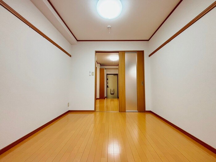 物件内観写真5　(居室)