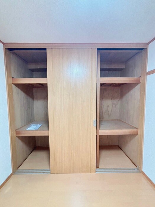 物件内観写真10　(収納)