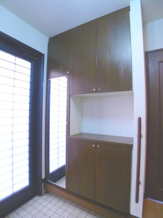 旭町2丁目戸建の靴箱