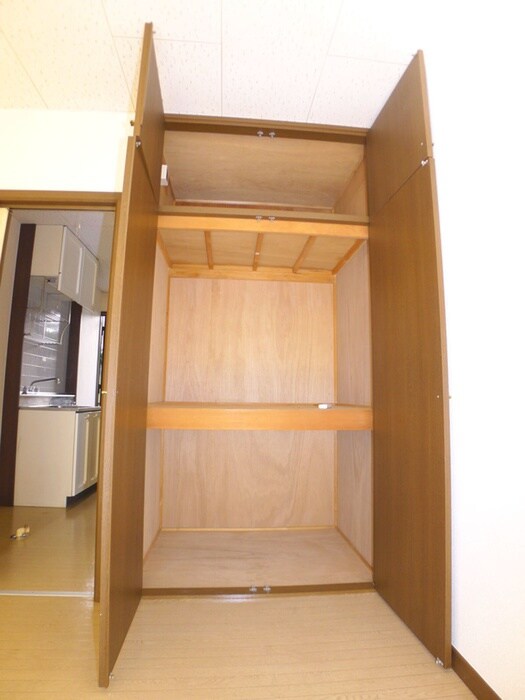 物件内観写真11　(収納)