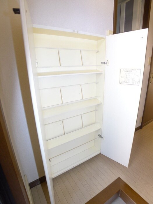 物件内観写真21　(靴箱)