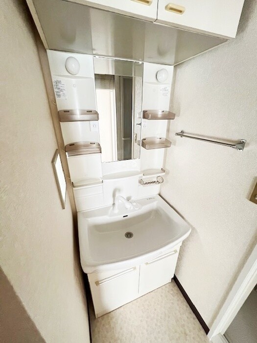 物件内観写真12　(洗面)