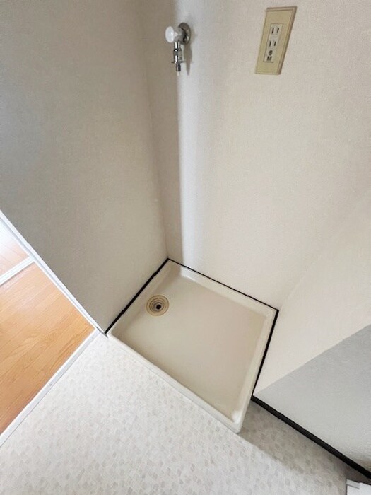 物件内観写真17　(洗濯機置場)