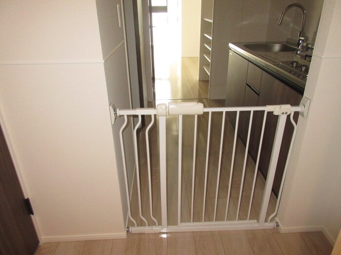 物件内観写真17　(玄関)