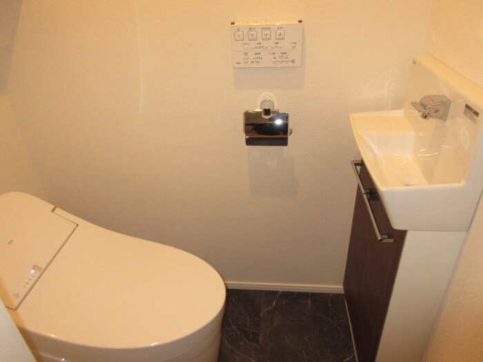 物件内観写真22　(トイレ)