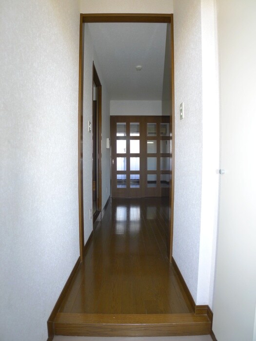 物件内観写真7　(玄関)
