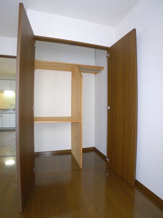 物件内観写真10　(収納)