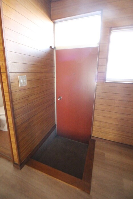 物件内観写真17　(玄関)