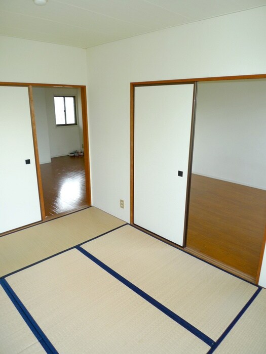 物件内観写真6　(居室)