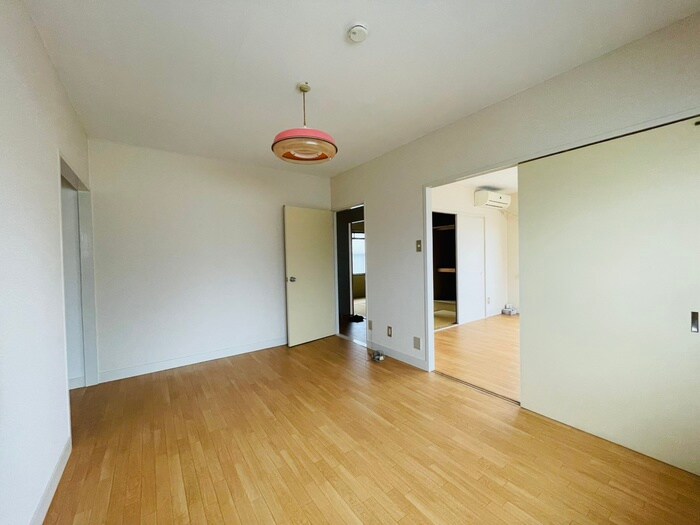 物件内観写真9　(居室)