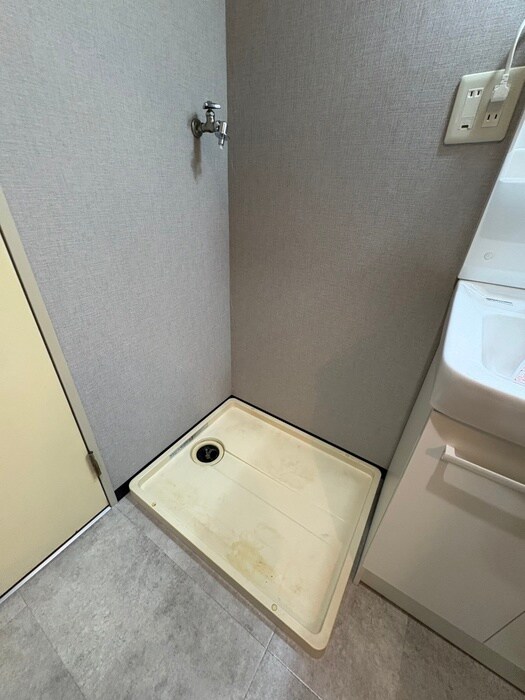 物件内観写真17　(洗濯機置場)