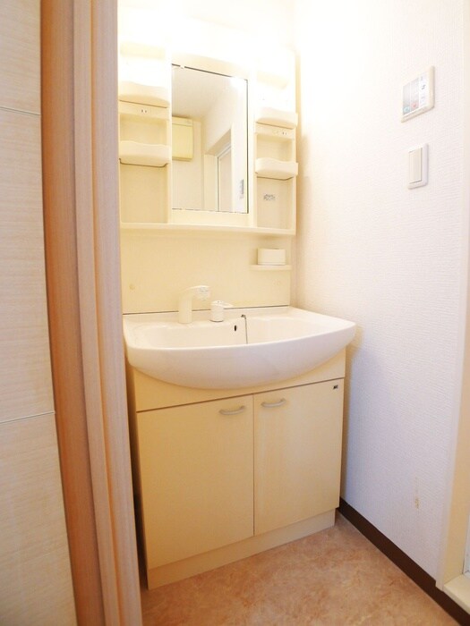 物件内観写真8　(洗面)