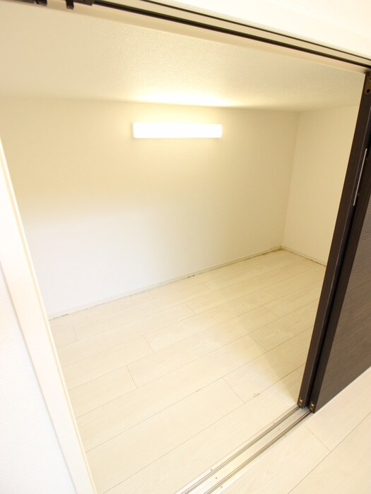物件内観写真10　(収納)