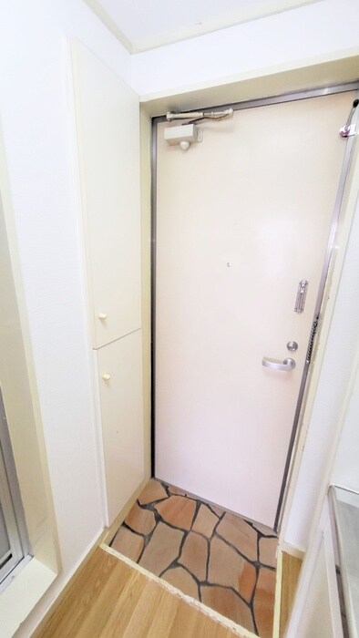 物件内観写真19　(玄関)