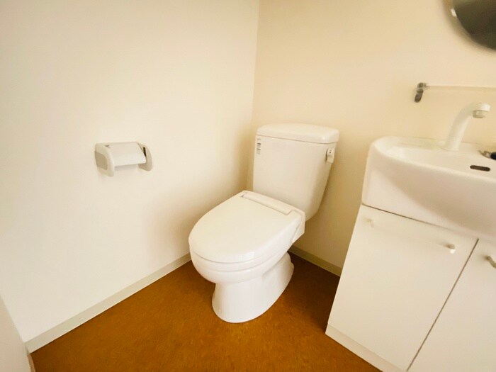 物件内観写真13　(トイレ)