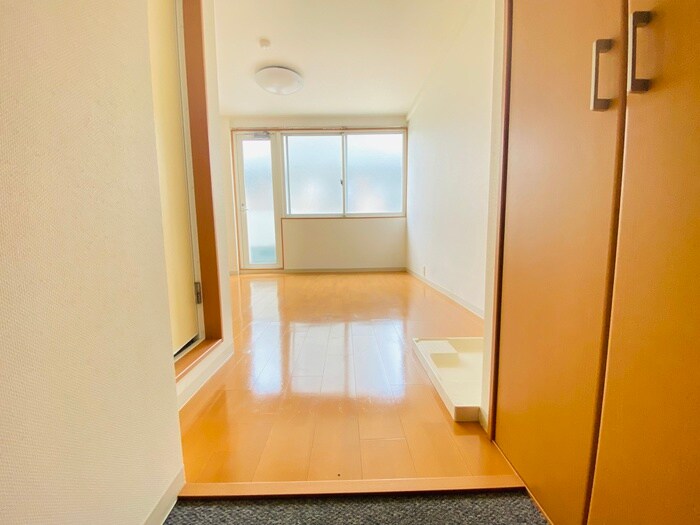 物件内観写真18　(廊下)