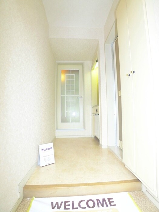 物件内観写真9　(玄関)