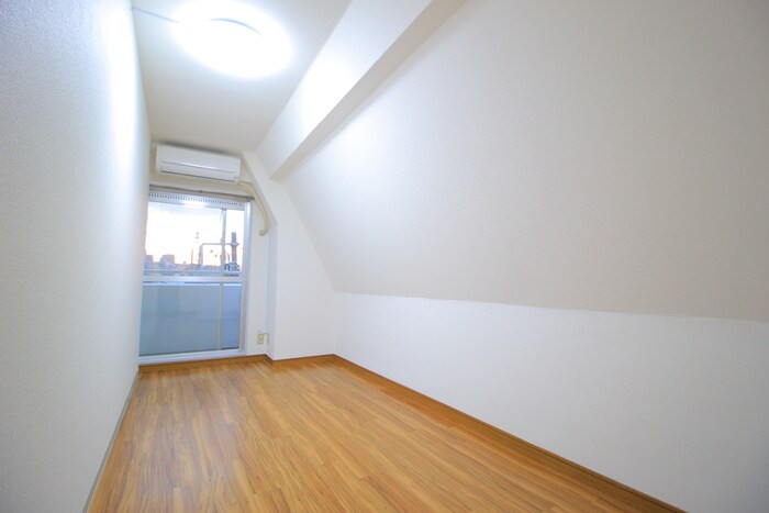 物件内観写真9　(居室)