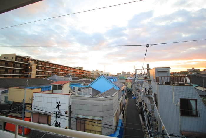 物件内観写真22　(室内からの展望)