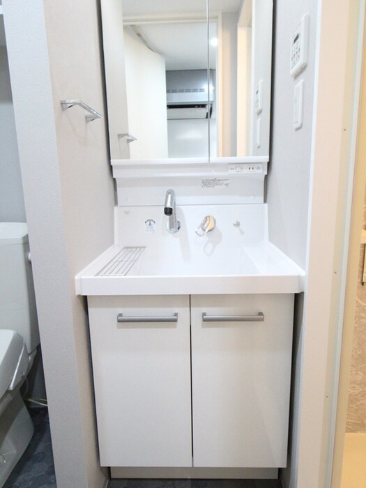 物件内観写真11　(洗面)