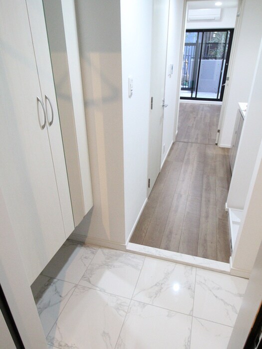 物件内観写真20　(廊下)