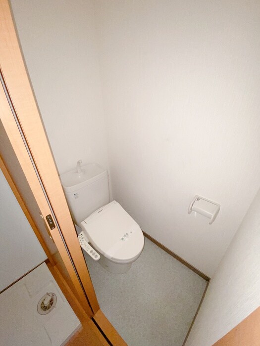 物件内観写真12　(トイレ)