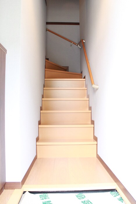 物件内観写真7　(玄関)