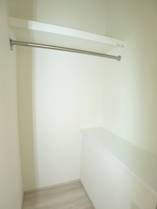 物件内観写真15　(収納)