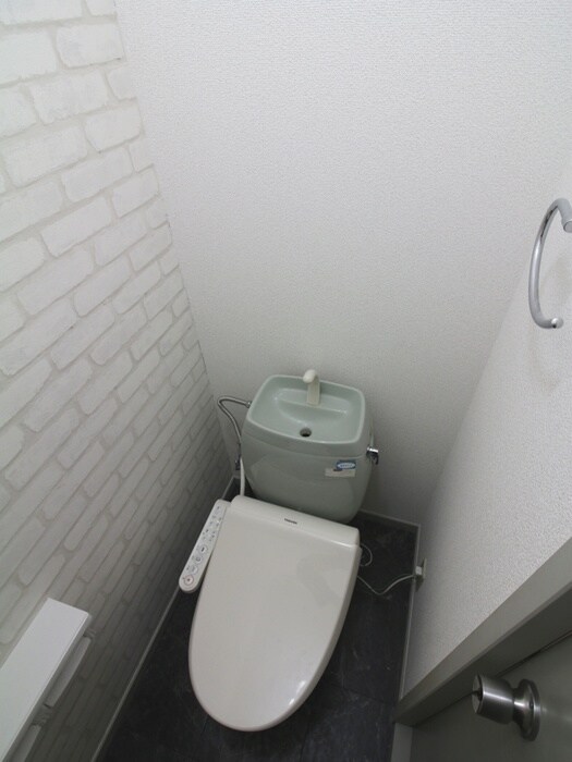 物件内観写真14　(トイレ)