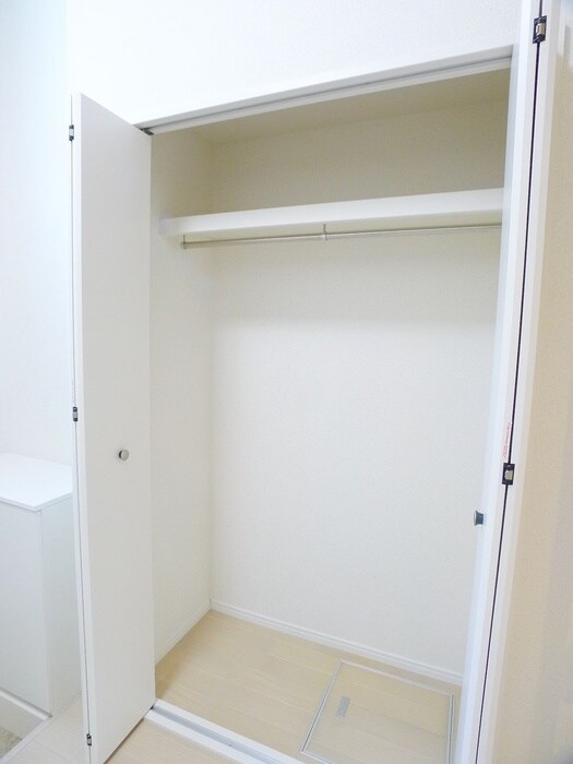物件内観写真15　(収納)