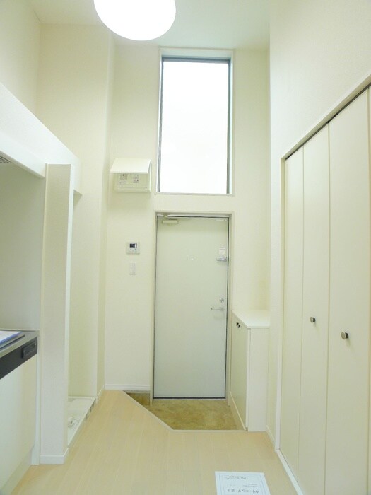 物件内観写真18　(廊下)