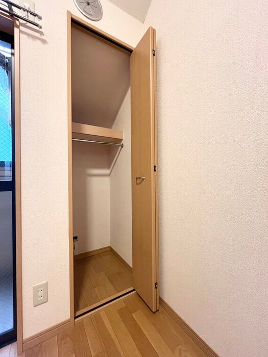 物件内観写真13　(収納)