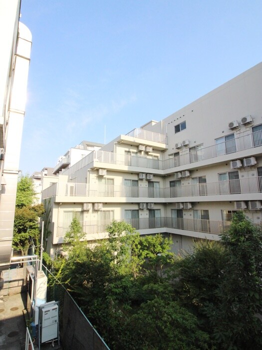 物件内観写真16　(室内からの展望)