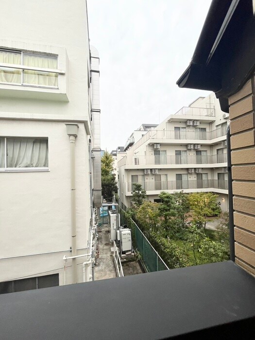 物件内観写真17　(室内からの展望)