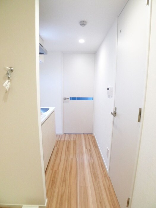 物件内観写真8　(廊下)