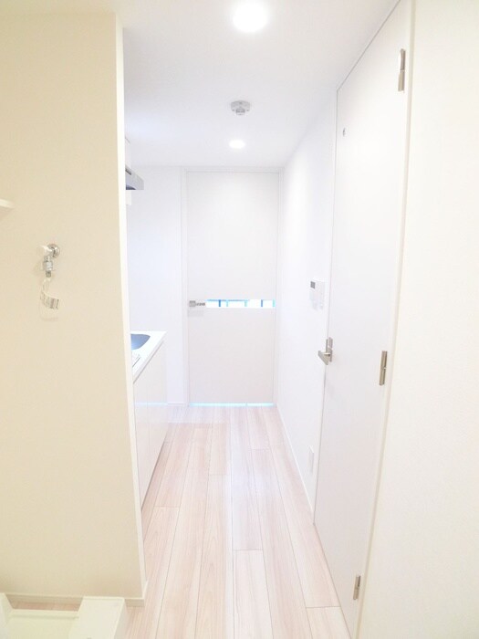 物件内観写真9　(廊下)