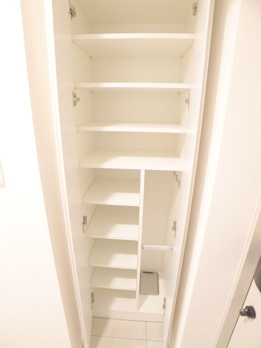 物件内観写真9　(靴箱)