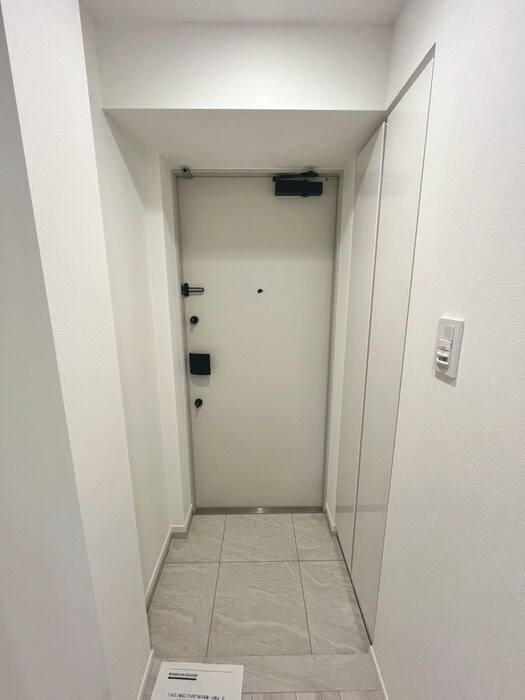 物件内観写真17　(玄関)