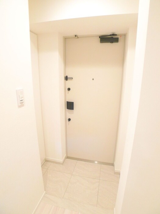 物件内観写真18　(玄関)