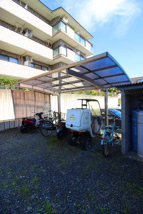 物件外観写真5　(駐輪場)