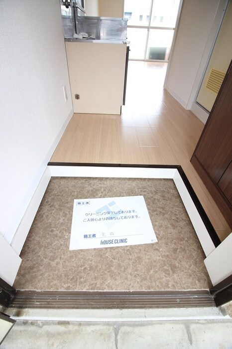 物件内観写真15　(玄関)