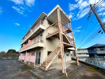 コーポカネヒラの外観写真