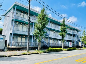 グランドール鶴川外観写真