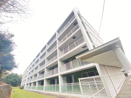 ベルヴィ能見台A棟外観写真